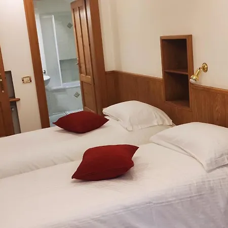 Bella Cortina - Comodo Al Centro E Impianti, Con Garage Lejlighed